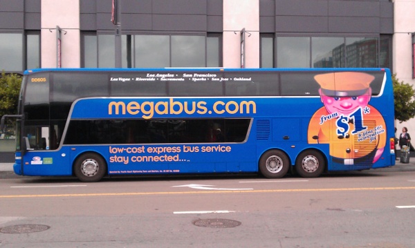 megabus travel from canada to us